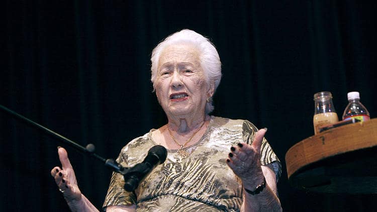 tn-gnp-photo-gallery-holocaust-survivor-gives-heart-wrenching-details-of-experience-in-german-concentration-20161109